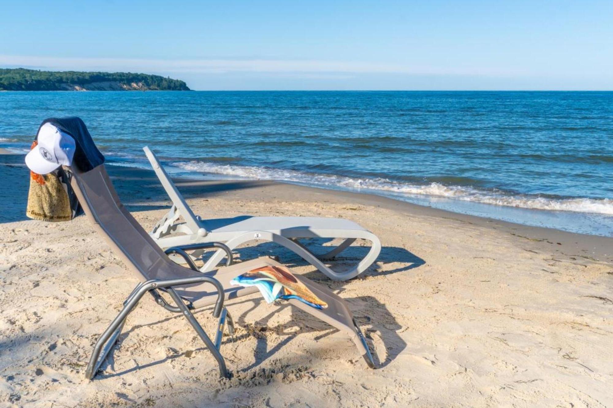 Traumhaftes Appartement Mit Balkon - Odins Blick Wohnung 6 - Mit Privatstrand, Sauna Lobbe Esterno foto
